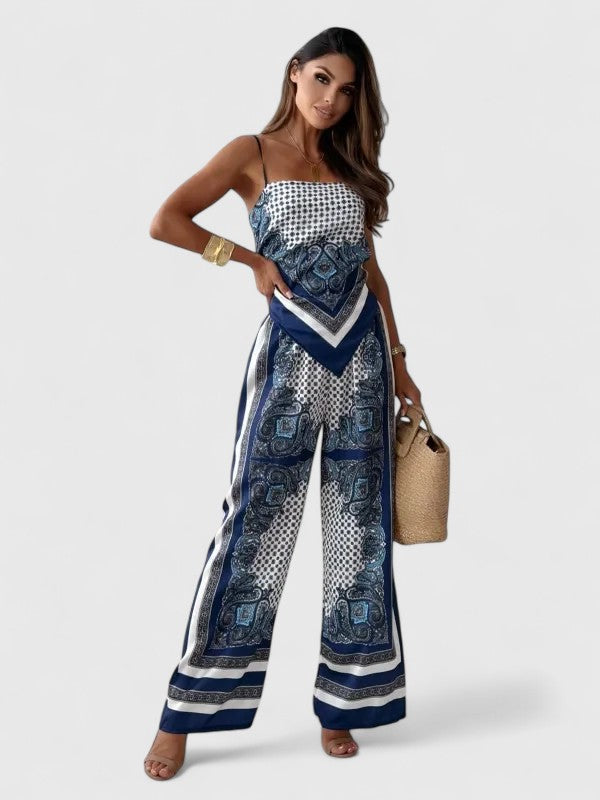 Carmen | Sophisticated Two-Piece Set 7